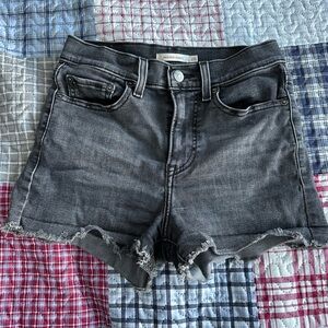 Women’s Levi’s Shorts